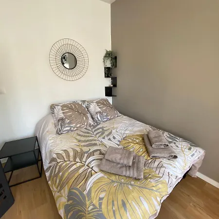 Brown Cosy Loft Centre