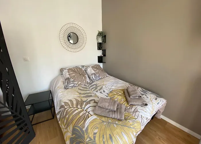 Brown Cosy Loft Centre